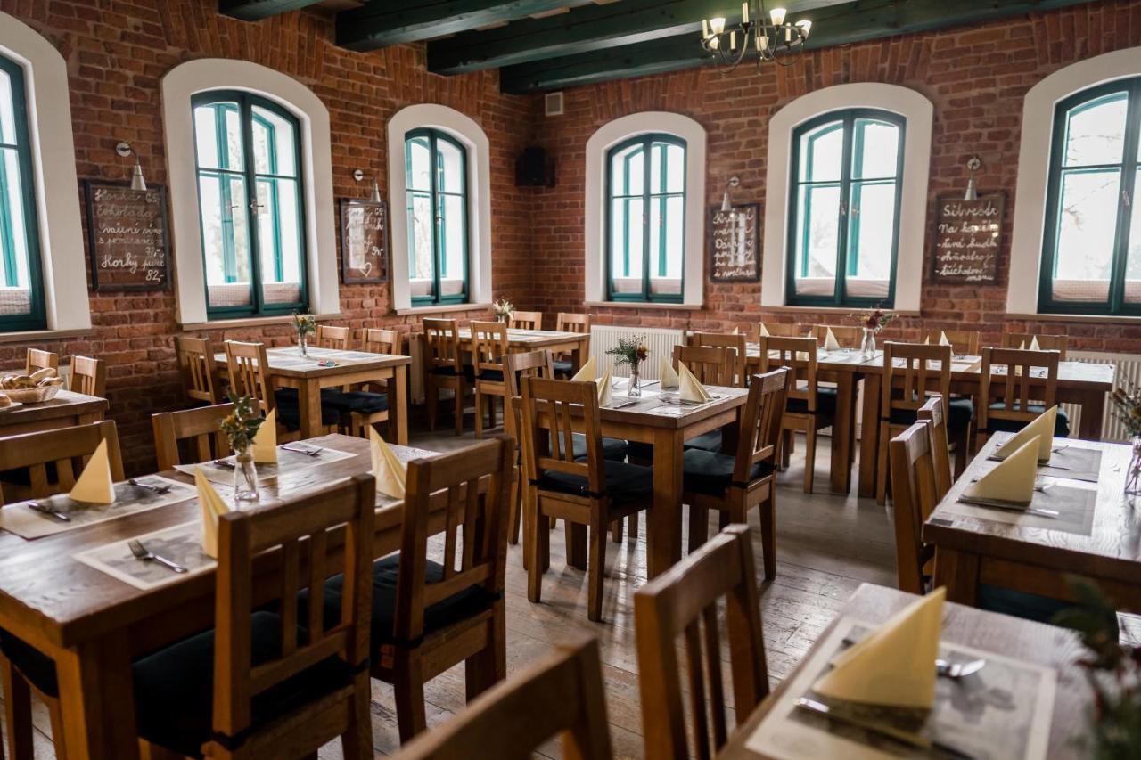 Na Kopecku Ad 1795 - Penzion S Restauraci A Wellness V Podkrkonosi Dvůr Králové nad Labem المظهر الخارجي الصورة
